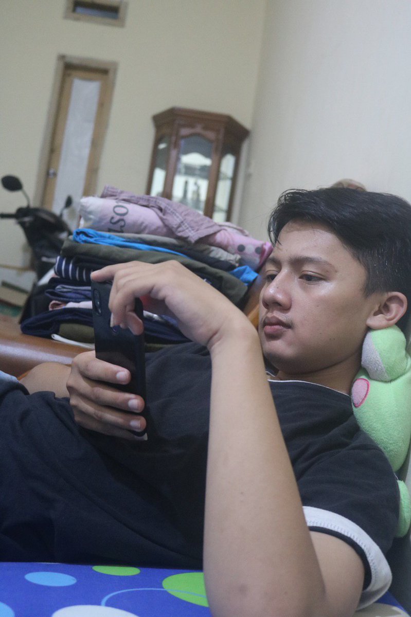 Riqodoqder's tweet photo. Santai dan nikmati https://t.co/4cK0CyiY3i