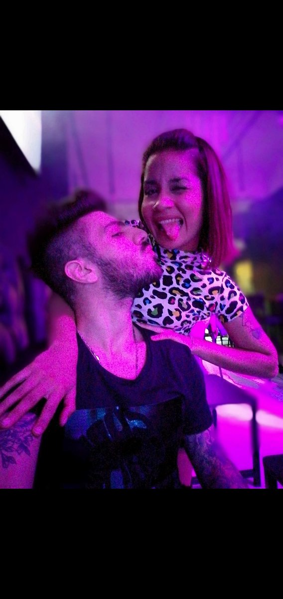 Axel_malu's tweet photo. @Silvadaianaaaa1 Analiza esa locura https://t.co/8jKmYKSWKc