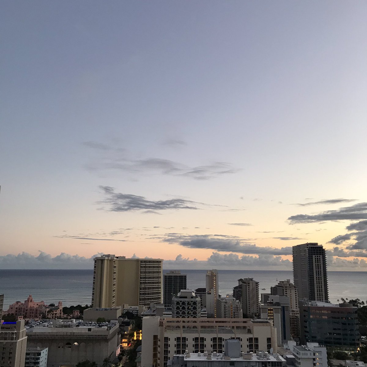 MihoRiddle's tweet photo. ไปๆฅใไธๆฅใใใใจใ๐
Stay safe Hawaii and get better soon ๐
#sunset
#ใใฏใค
#ใใใซใซ
#ใฏใคใญใญ
#ใคใใฝใฉ
#้็ฉบ
#ๅฝ้็ตๅฉ
#ๆ่ฌ
#ใใใใจใ
#hawaii
#hawaiilife
#waikiki
#honolulu
#love
#appreciate
#findrhc https://t.co/AtS9fQ3I3K