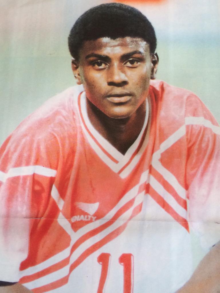 نادي الوحدة السعودي On Twitter تاريخ الوحده المهاجم الهداف عبيد الدوسري نجم المنتخب السعودي سابق ا توج بلقب هداف الدوري السعودي الممتاز موسم 1998 99 بعد تسجيله 20 هدف ا Https T Co Gx2rmcncpl Https T Co Mrc9wkhxhf