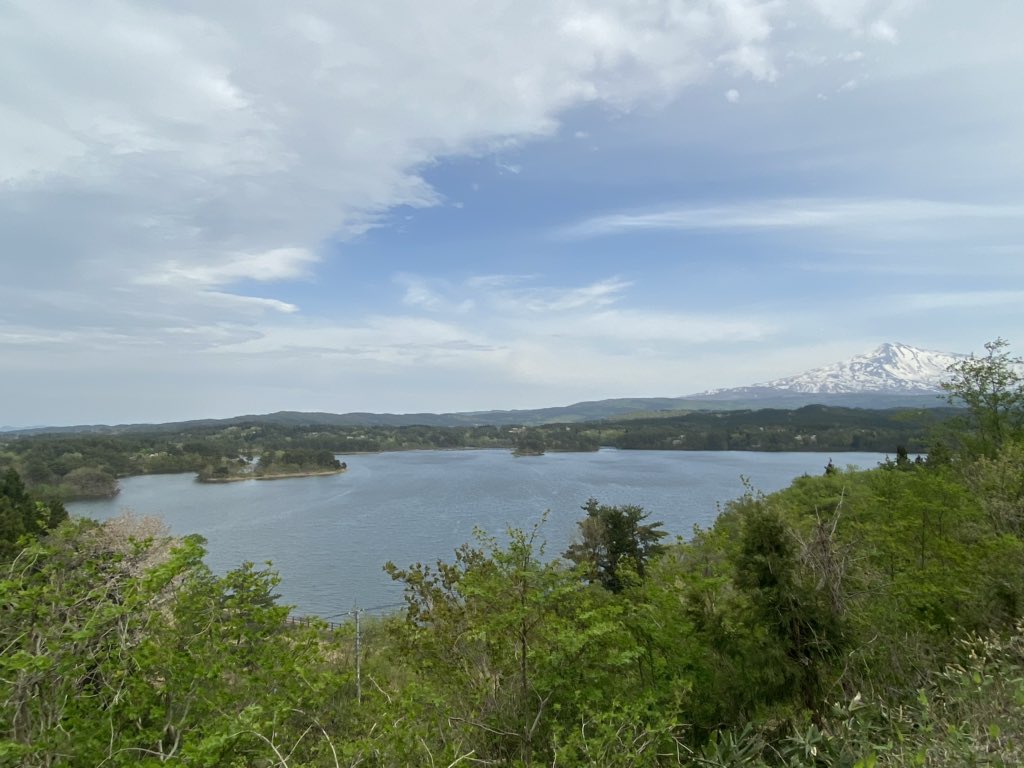 yuza_one's tweet photo. 5月12日(火)の鳥海山@にかほ市
#秋田県
#にかほ市
#鳥海山 https://t.co/IHagS9ffvh