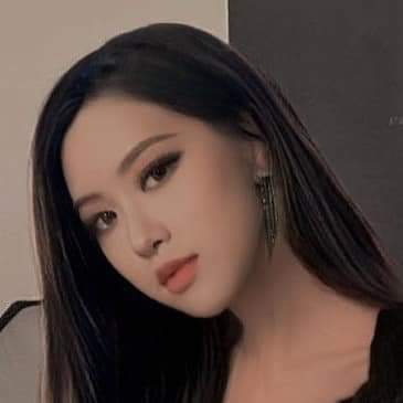 gelcanaleja's tweet photo. imagine having black haired Rosé, blonde Jennie, short-haired Jisoo and Lisa without her bangs in their upcoming comeback, what a serve it will be https://t.co/W9WkGkQwV0