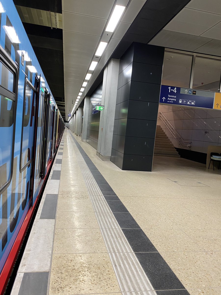 jo__andrews tweet media