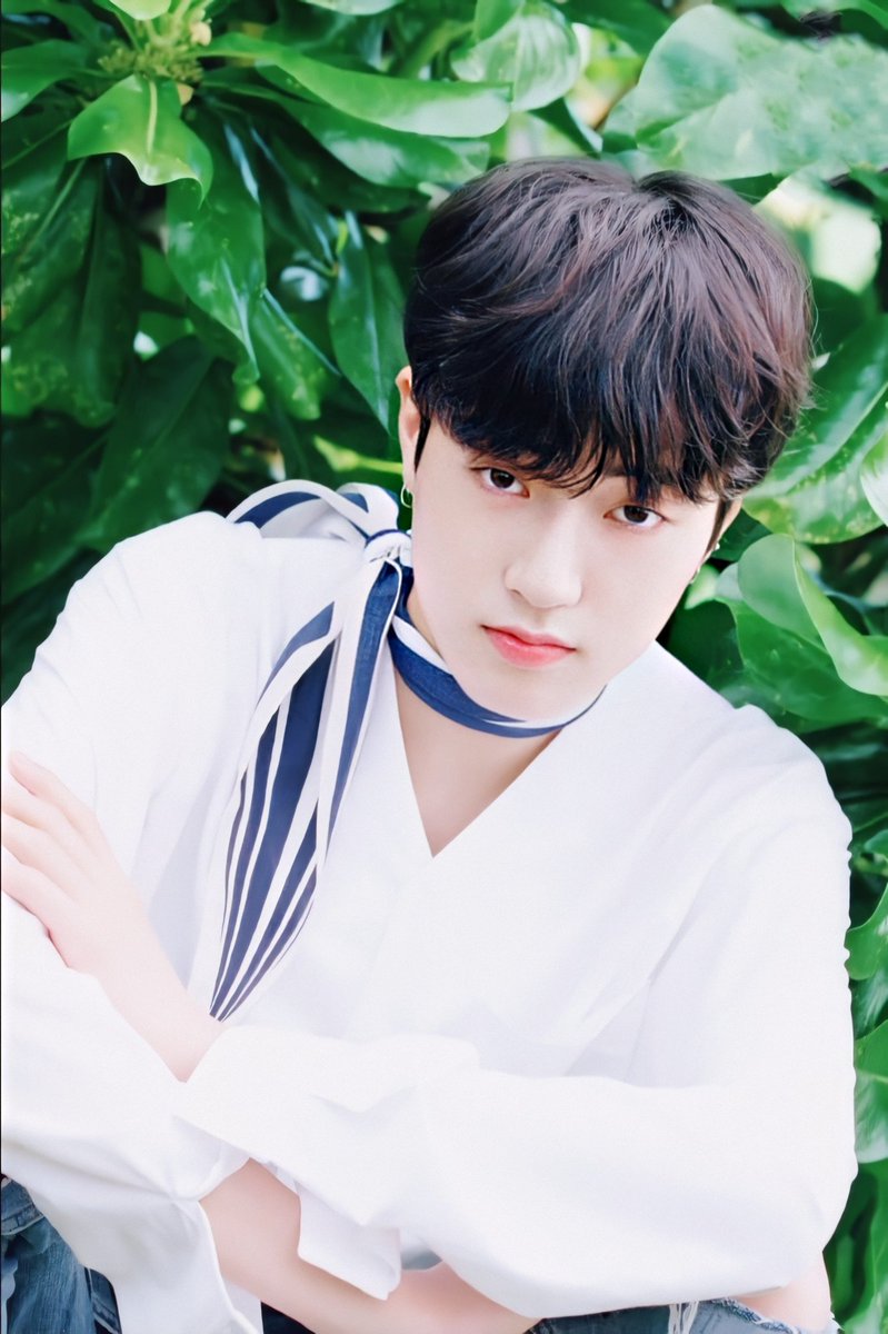 Name: Watanabe Haruto 하루토 (渡边温斗)Birthday: April 5th, 2004Height: 181cm (still growing) Nationality: JapaneseBlood type: BPossible position: Rapper, VisualGroup: Treasure  @ygtreasuremaker #HARUTO  #하루토  #TREASURE