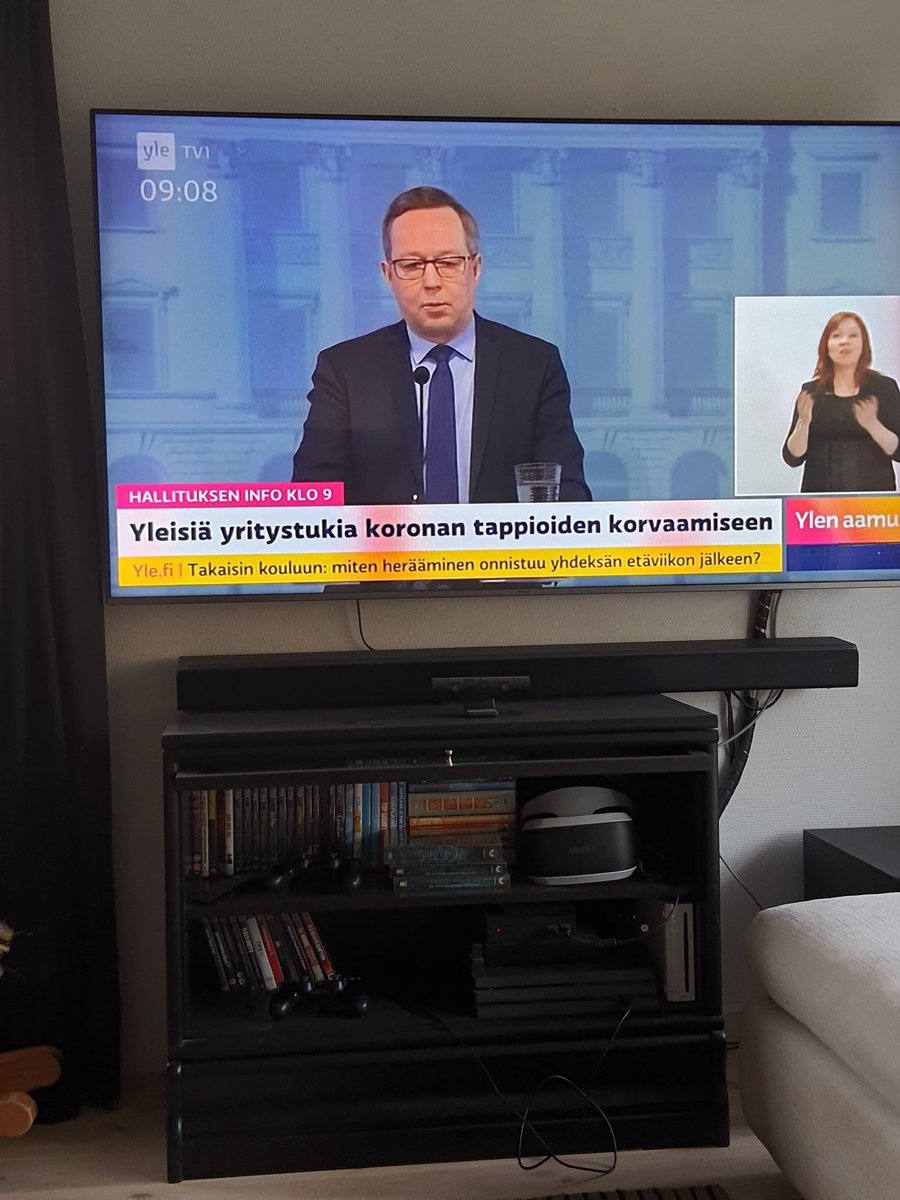 HivemindInsight's tweet photo. Aloitamme päivä telkkarin edessä- hallituksen koronatuki tiedotustilaisuus  #koronakriisi #koronatuki https://t.co/HZ6jXki8GP