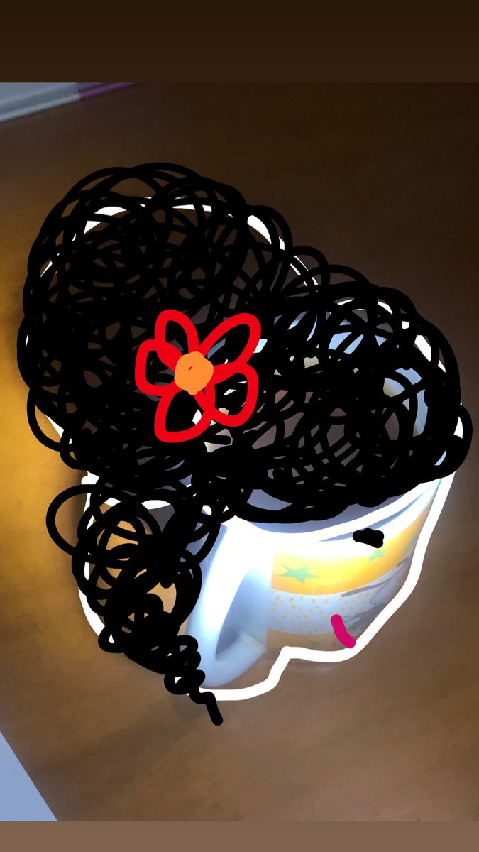 paoletta1009's tweet photo. @deannagelosi @LindaIerardi @ryanejenkins @mnguyen @sleggss @koreanboybot @Ahra__Jo @ilmungo @aguayo @ChildhoodExplo1 @liannatalei @cateheroman @astridpoot In the shadow of my mug I see a beautiful woman ready to start a new day 🌈💚

#shadowgram 
#LightUpOurDays https://t.co/wycGgknnby