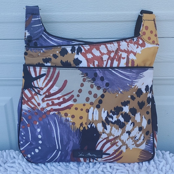 ceceily_p's tweet photo. So good I had to share! Check out all the items I'm loving on @Poshmarkapp #poshmark #fashion #style #shopmycloset #katespade #mileymolly #verabradley: https://t.co/uGdUukGOLF https://t.co/AKtbaixIG0