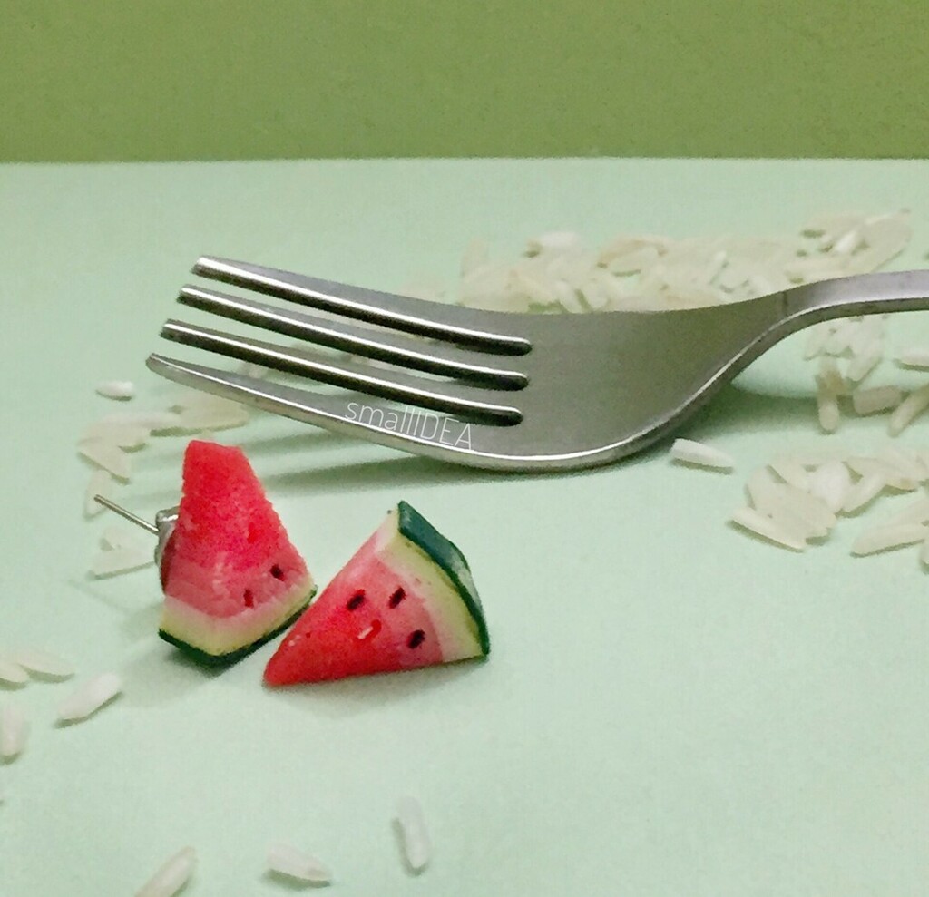 ssmallidea's tweet photo. You are “one in melon” 🍉.⠀⠀⠀⠀⠀⠀⠀⠀⠀
One of the bestseller ear studs.⠀⠀⠀⠀⠀⠀⠀⠀⠀
#smallidea #clayfood #fauxfoodjewellery #miniaturefood #polymerclayfood #foodcharms #fa… https://t.co/fr4zZ8GmSl https://t.co/KMUCgaqXPb