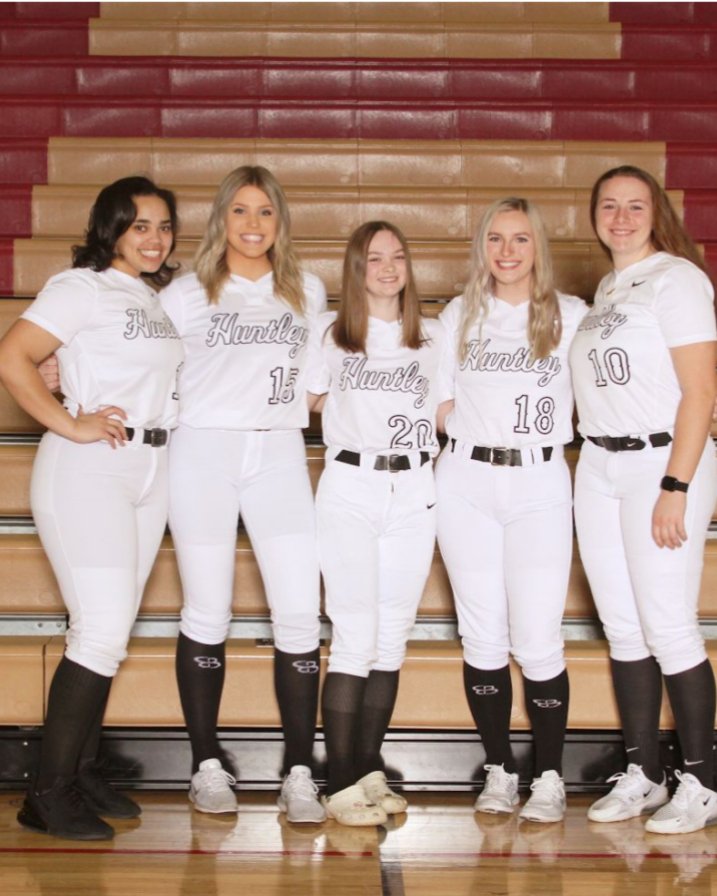 HuntleySoftball's tweet photo. Senior Day!
Thank you ladies for everything you have given to our program.  Great things are in store for all of you!  Remember, nothing in life is impossible. https://t.co/vAaooc0Zne