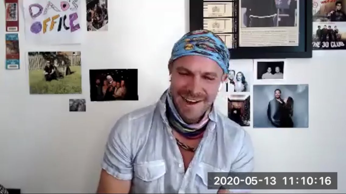 MelliDuevel's tweet photo. This made my morning,  again 😃. A nice cup of coffee and the daily NP video chat. Thank you guys #StephenAmell #AndrewHarding #Howdyoudoit #NockingPoint #BubbleOfHappiness #SurvivorThursday https://t.co/n7fPcZDTEp