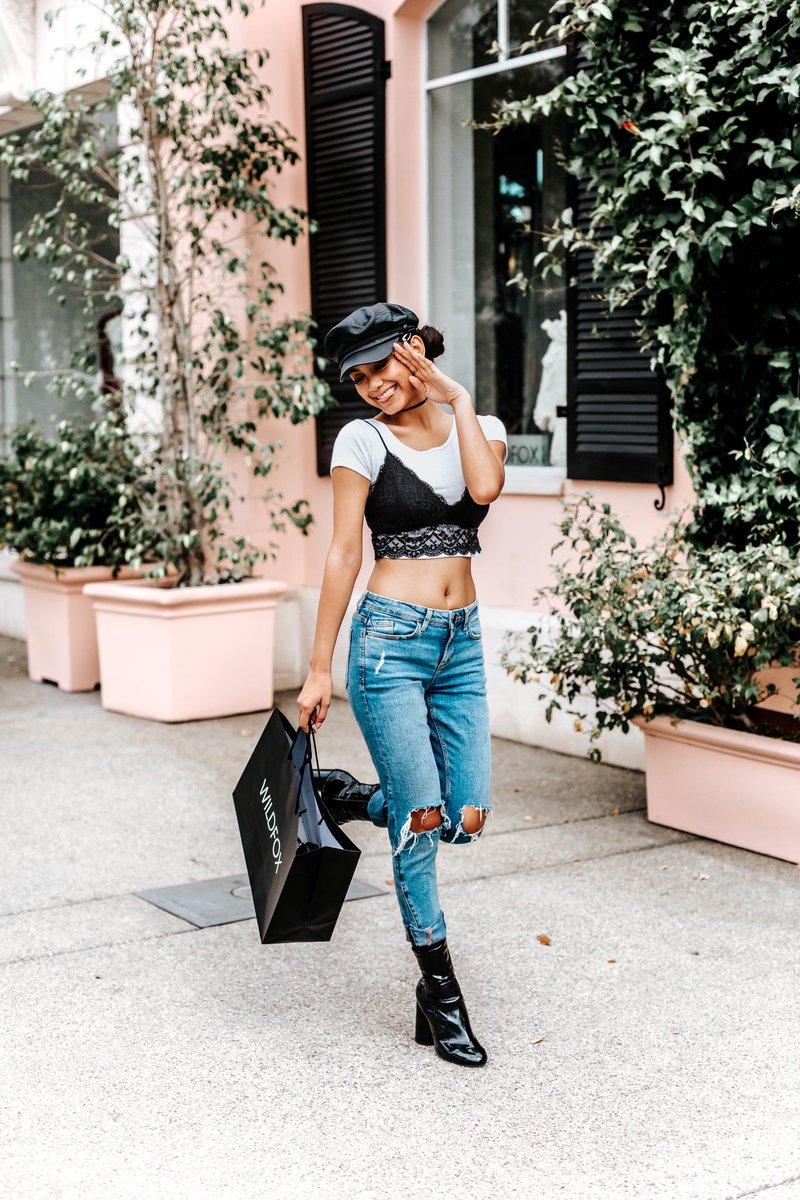 ylonuhhh's tweet photo. throwback to when i finally chose my outfit for the #walkinmytimbs music video !! btw, will be posting my five favourite versions of the #walkinmytimbschallenge starting today :)) have a safe day everyone xx https://t.co/QjK3AGEafc