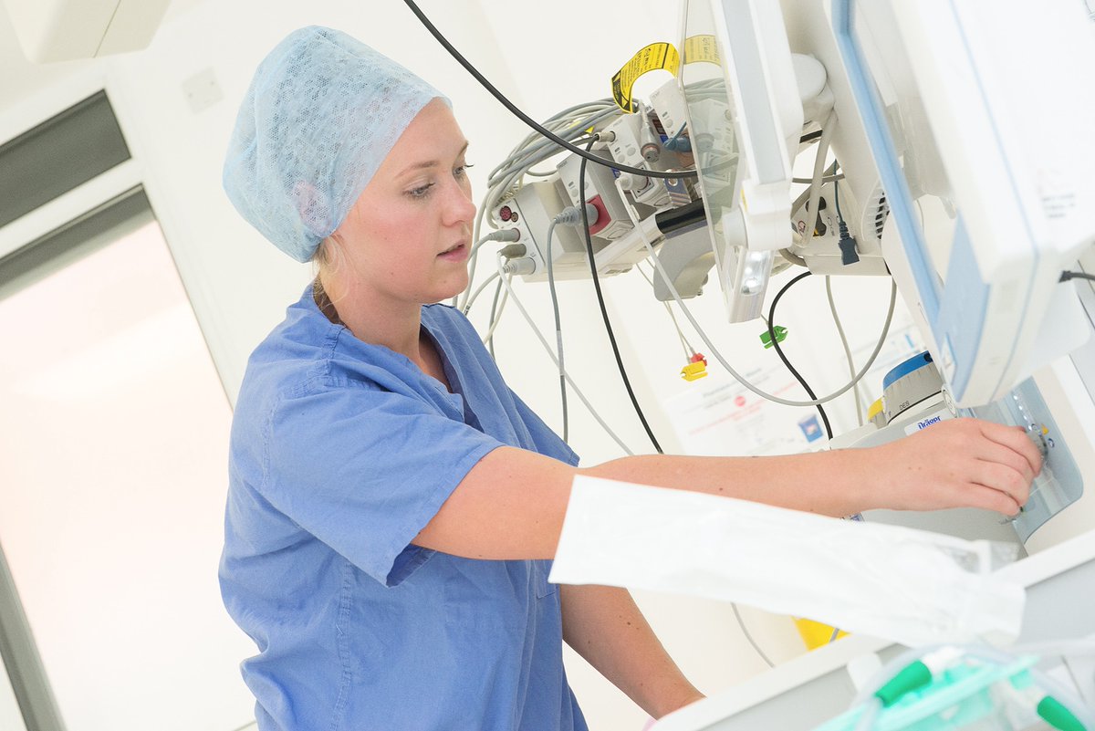 NHS Health Careers tweet media