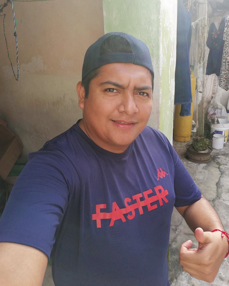 AngelCornelioo's tweet photo. #TodoNormal 😀 https://t.co/g0rVSgNNR0