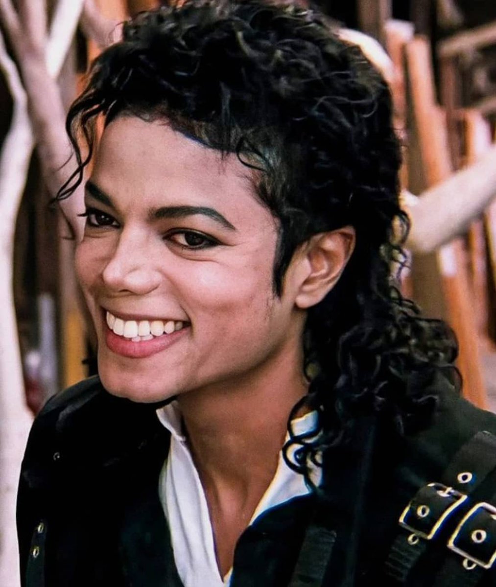 making a random thread of michael smiling just because