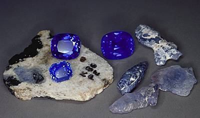 The sapphire of paddar is best in the world because it hold up in all kinds of lightsWhich experts describe as magical property, as compared to the other sapphire of the world.The stone show play of colour and has magical velvety effectP.c-  http://mykistwar.com 