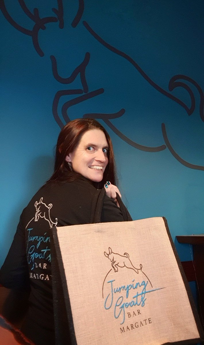 JumpingGoats's tweet photo. Sadly our COVID-19 update is that as we're a Bar we're not yet allowed to open. Maybe stage 3 which is pencilled in for 10th July. Meanwhile our new jute tote bags have arrived! You can get your delivery in one, or carry your takeaway home in one! #ResuableBags #MargateQLD https://t.co/zaaj6FExAy