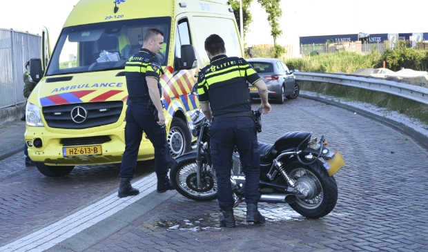 Motorrijder naar het ziekenhuis na eenzijdig ongeval op Markkade -..