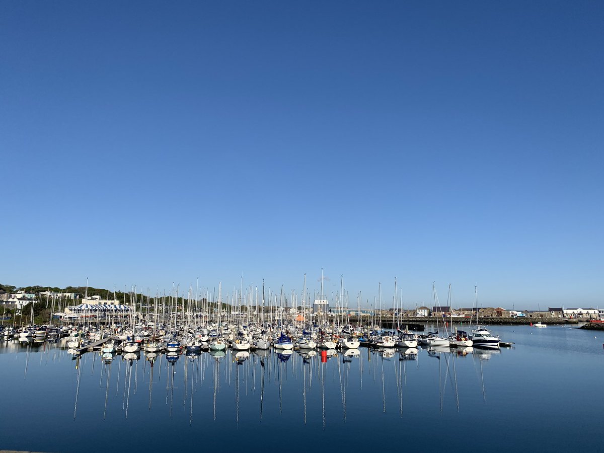ChrisJDHoward's tweet photo. Still morning in the harbour https://t.co/84fT0z0YPP