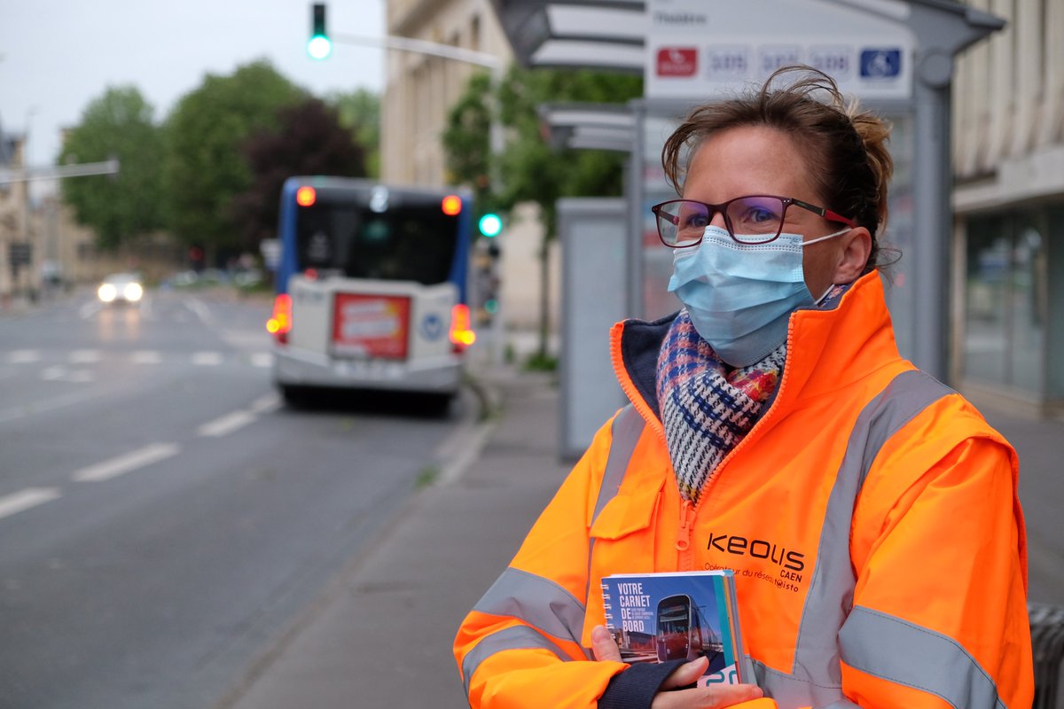 [Nos équipes se mobilisent ! #stopcovid19]
Au-delà des gestes barrières, nos équipes oeuvrent au quotidien pour votre sécurité à <a href="/Caenlamer/">Caen la mer</a>.
Information aux arrêts, désinfection quotidienne du matériel, ouverture automatique des portes à chaque arrêt : votre voyage est facilité !