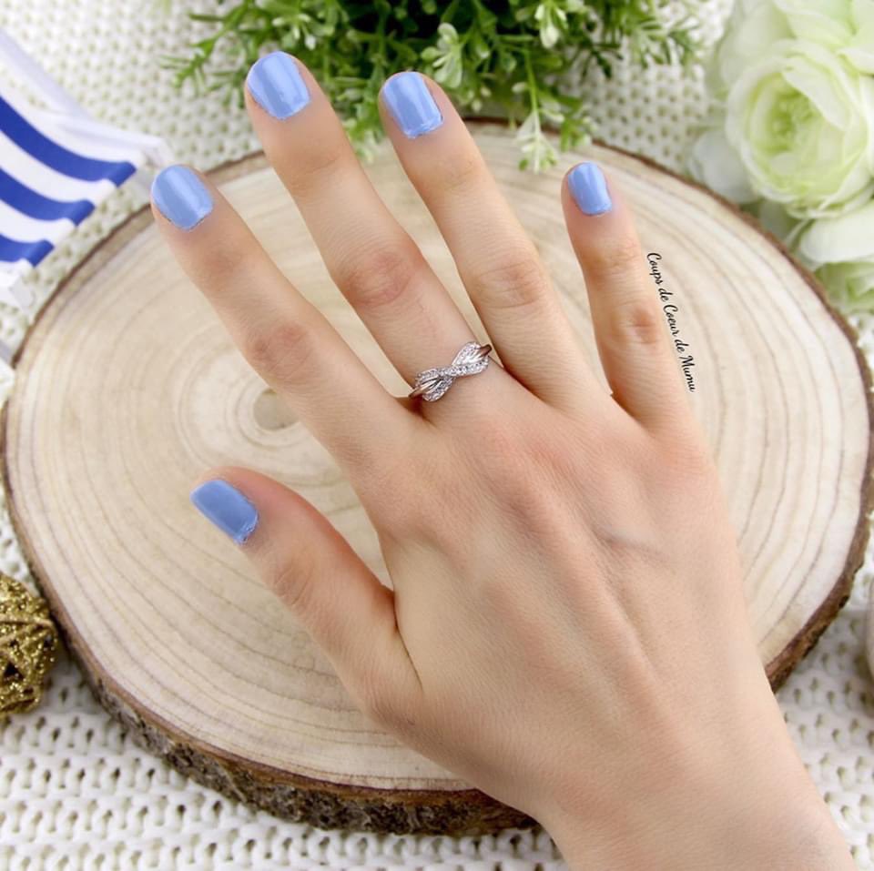 coupscoeurmumu's tweet photo. Coucou ! La nouvelle collection de Vernis à Ongles Chill &amp; Relax @MavalaFrance est superbe et ce Blue Siesta est magnifique ! 😍 J’adore porter cette couleur pour remplacer le beau ciel bleu qui manque en ce moment ! ☀️ Vous aimez cette couleur vous aussi ? ✨ Bonne journée ! 😘 https://t.co/GgaLeVDhnW