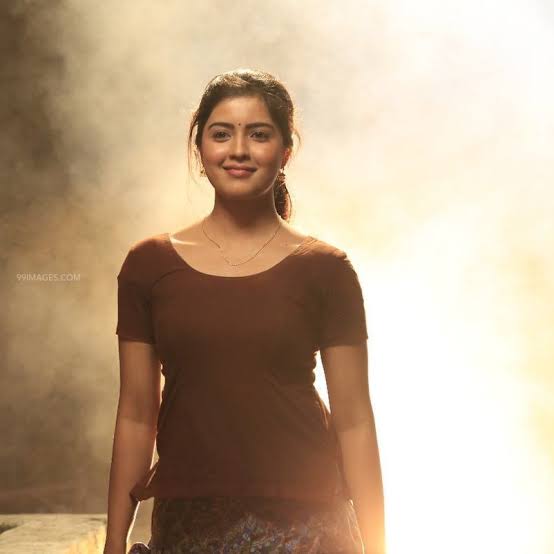MaheshMania_Mb's tweet photo. Happy birthday baby @Actor_Amritha ๐๐
#HBDAmrithaAiyer #HBDAmritha #AmrithaAiyer #RedTheFilm #RedTeaser https://t.co/mqaLANxoQJ