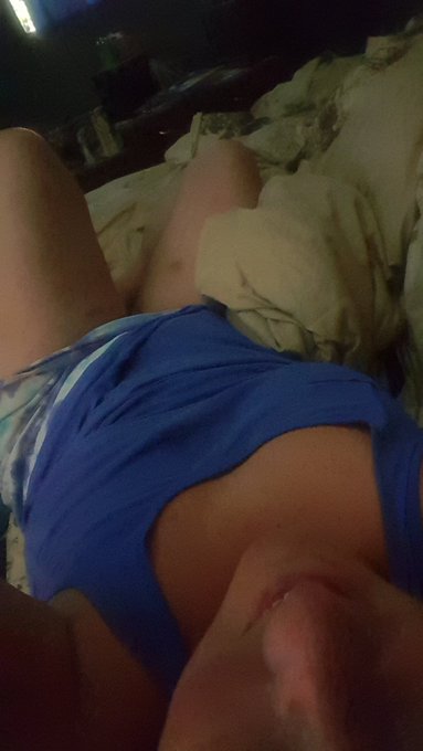 Come play with me... https://t.co/MviUG2r0Ra https://t.co/7xdfdzZD01