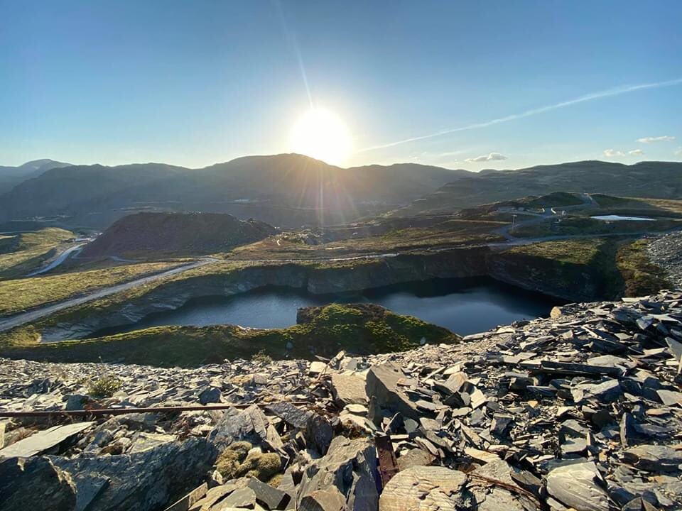 welshdroneman's tweet photo. Some aerial views of last nights local walk up Diffwys Quarry in Blaenau Ffestiniog 
#NorthWales #Snowdonia #Diffwys #Quarry #BlaenauFfestiniog 

Would any of my followers be kind enough to retweet some of my posts please, and thank you in advance https://t.co/22qvsSPe8z