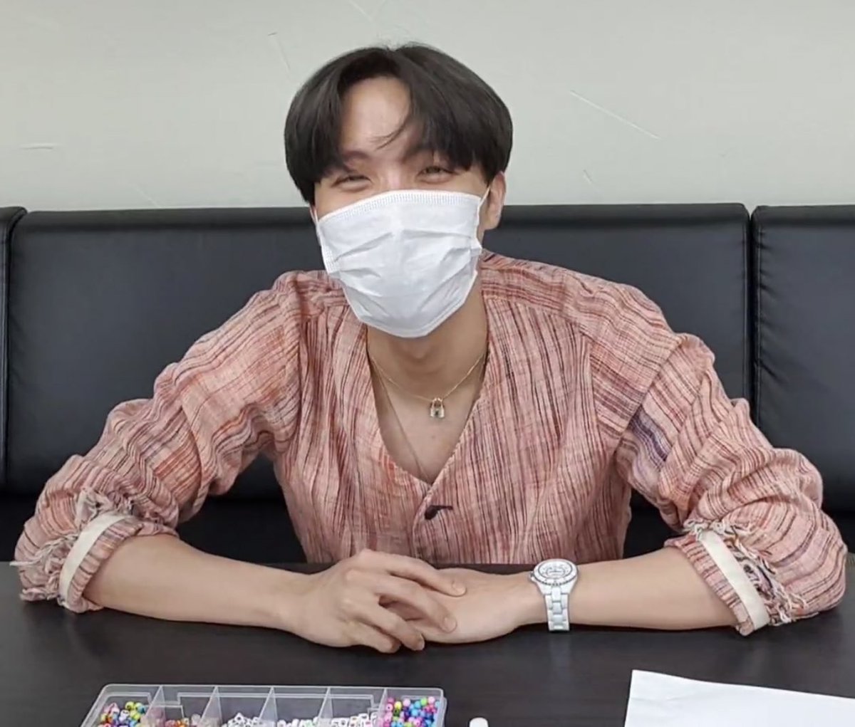taekoosoft's tweet photo. thank you so much hobi, you made our day 🥺 https://t.co/vXHD0mM772