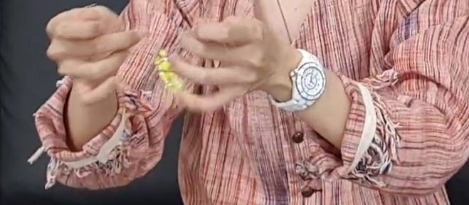 Hobis hands during the live---a needed thread