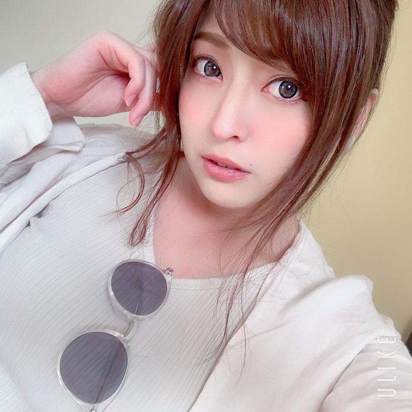 arly0401's tweet photo. 久しぶりにばっちりメイク💄
カラコンはラニコンのグレーの
カラコン〜♪
@lanicon_karakon
#Lanicon
#ラニコン
#カラコン
#ワンダー
#gray
#グレー
#送料無料 https://t.co/0lkuM4irBS