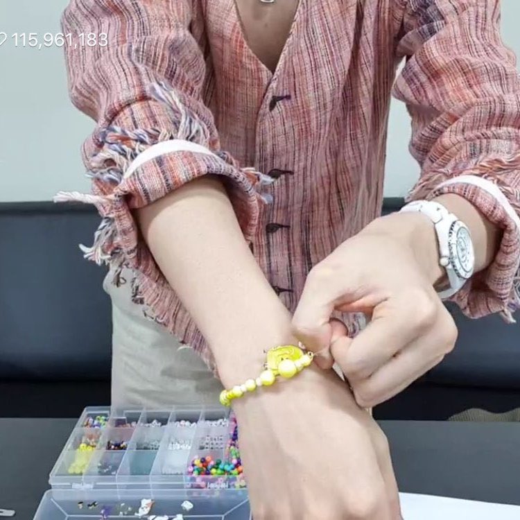  A THREAD OF FRIENDSHIP BRACELETS MADE BY OUR HOBI.This is Jimin’s bracelet. This is the first one he made,he uses black & yellow & a duck pendant that matches in Jimin’s character or style. He made that coz’ for their 8th year of their friendship. So sweet.