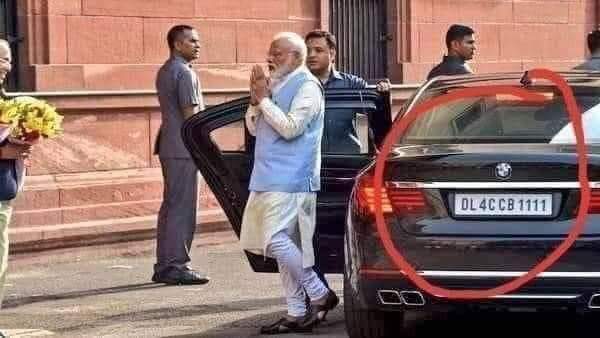 MeraBharat35's tweet photo. उनका हवाईजहाज:#Boeing(अमेरिकन)
उनकी कार:#BMW(जर्मन)
उनके सूट:#Giorgio_Armani(इटालियन)
उनके जूते:#Kenneth_Cole (अमेरिकन)
उनका फोन:#iPhone (अमेरिकन)
उनकी घड़ी:#Roger_Dubuis(इटालियन)
उनके सनग्लासेस:#Versace(इटालियन)
चश्मा:#Cooper_Vision(अमेरिकन)
उनका पेन:#Monta_Blanc(जर्मन)
#स्वदेशी https://t.co/2WI5deGUbl