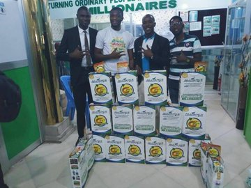 CoachJenieveb's tweet image. ATTENTIONTION AFRICAN FRIENDS!

Be your own boss
NigerianFlag of Nigeria Ghanaian Flag of Ghana I Am looking for African business partners who are willing to earn up to USD 640 per DAY! Join the FASTEST growing business now in Africa!
Whatsapp me: +639266871589