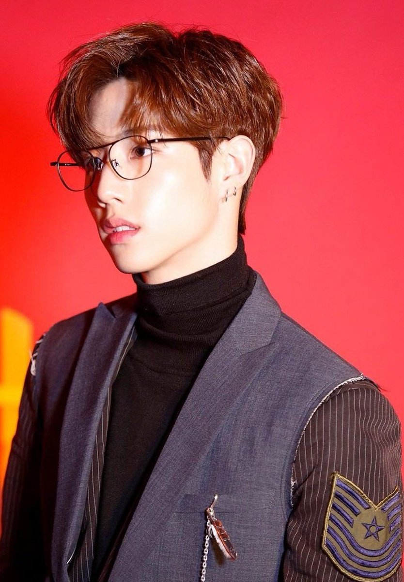 MARK TUAN with GLASSES a thread: #MarkTuan  #GOT7    #IGOT7  