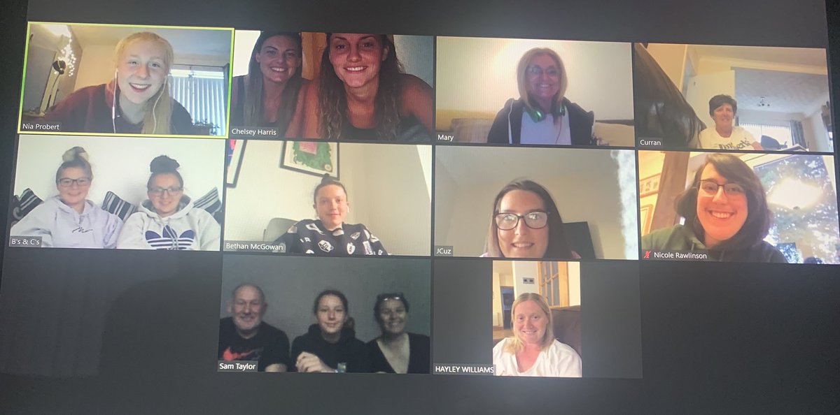 PTTownLadiesFC's tweet photo. Never guess what?! Quiz master extraordinaire @jesscurran5 has finally been beaten 👀 by her mother! Quiz knowledge must be in the genes 🧬😅 Quiz Master = @niaprobert_ Thank you!! #stealingtheshow #takingpartcounts #social #1team #stayingconnected https://t.co/tijMGNfbQF