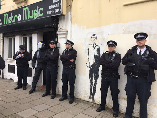 Joe Meek (between the cops) was a musical legend &amp; pioneer. A plague is visible today at his former residence, 304 Holloway Rd. He turned down work with the Beatles (who he described as ‘noise’), Bowie, Stewart &amp; more. The proclaimed genius ended his own life at the same address.