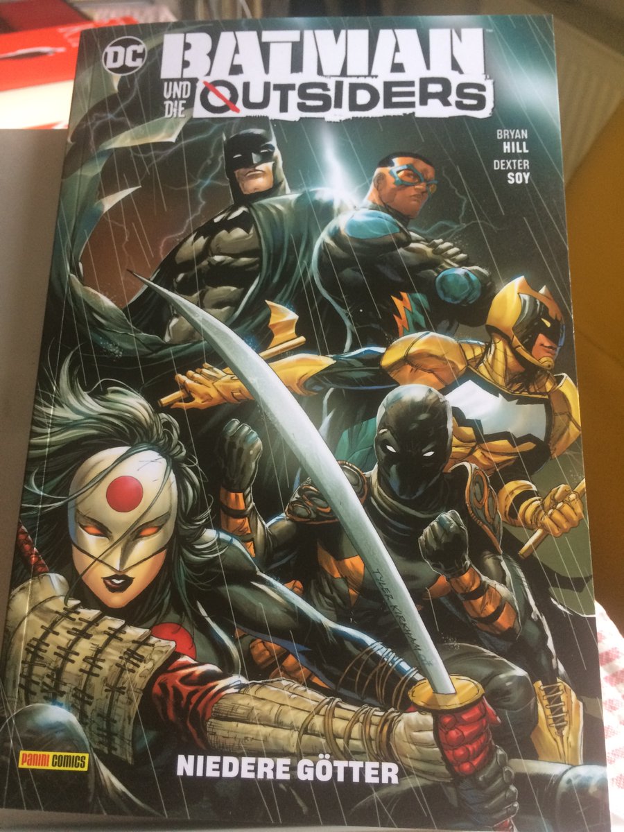joetimberwolf's tweet photo. Comps are in! Very nice package for BATMAN UND DIE OUTSIDERS 1: NIEDERE GÖTTER @PaniniVerlag - the first six issues of BATMAN AND THE OUTSIDERS by author @bryanedwardhill, art @dextersoy and color art @VeronicaGandini, lettering by RAM, my translation.
#comicstranslation https://t.co/kFnYBgyEI0