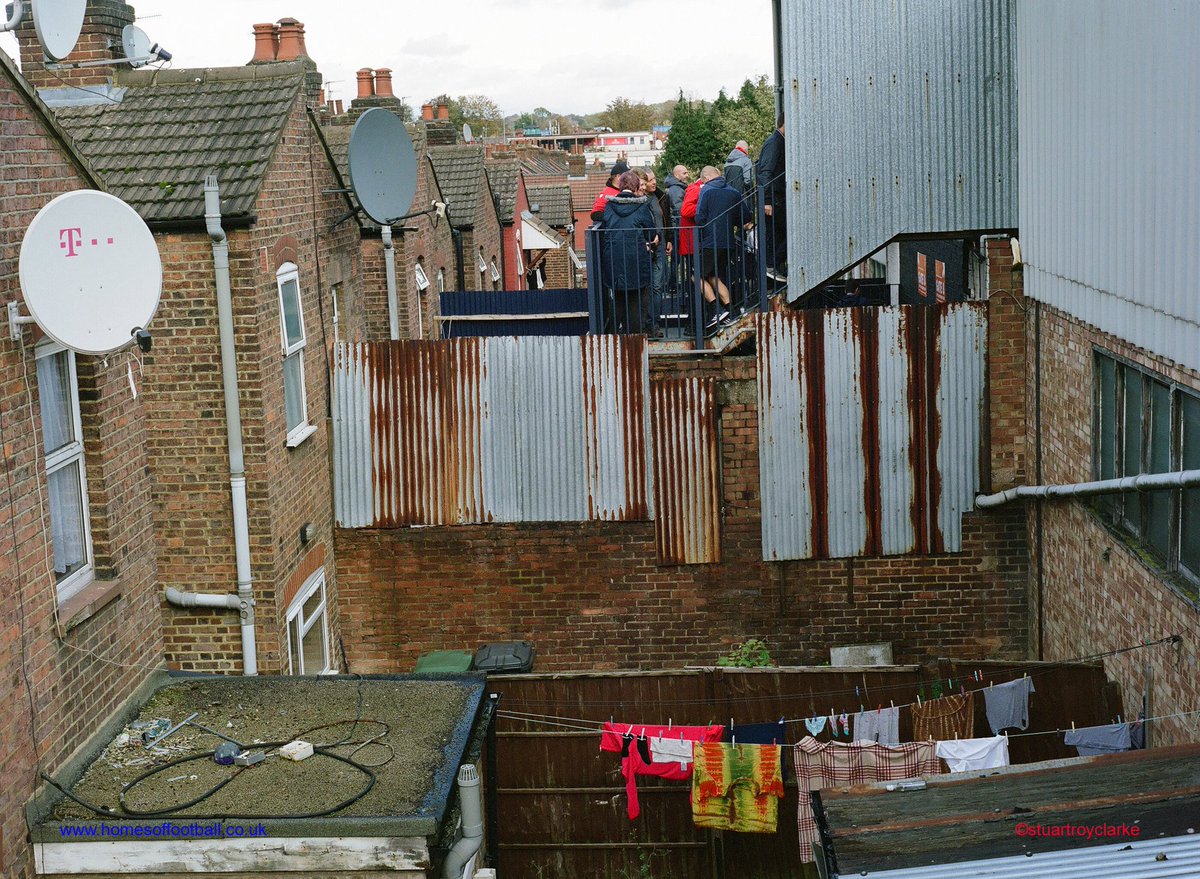 HOMESofFOOTBALL's tweet photo. Luton Town at Kenilworth Road (but not for much longer)

where you get to meet the neighbours

#ltfc
photograph ©stuartroyclarke 2019
@UtilitaFootball #PoweringBritishFootball https://t.co/EOp6oMlvta