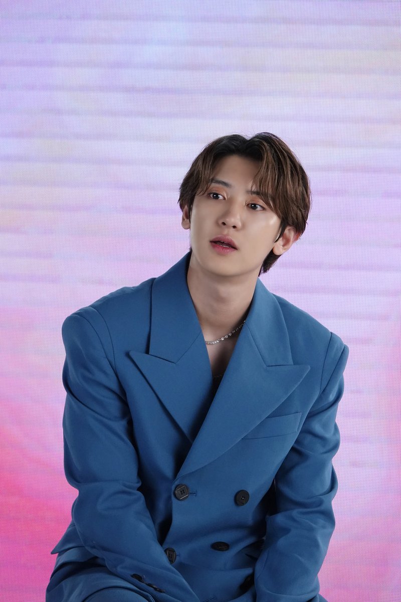 SMTOWNGLOBAL's tweet photo. Raiden X 찬열 CHANYEOL '#Yours (Feat. 이하이, 창모)' MV Behind Photos 📸 #CHANYEOL 💙

#Raiden #레이든 #찬열 #Raiden_CHANYEOL https://t.co/RKQWFqEUAT