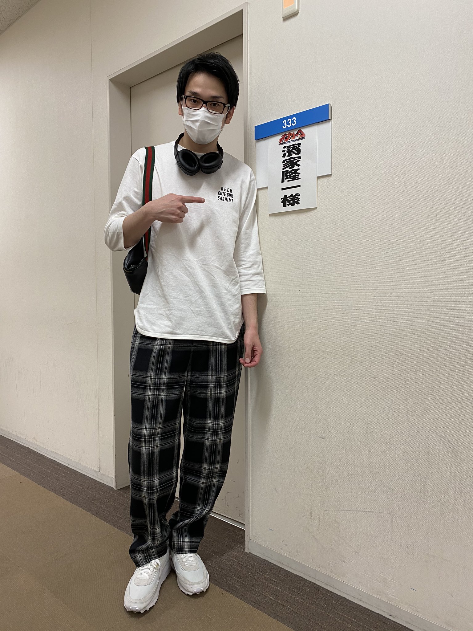 かまいたち濱家 na platformě X: „リリーのデザインTシャツ