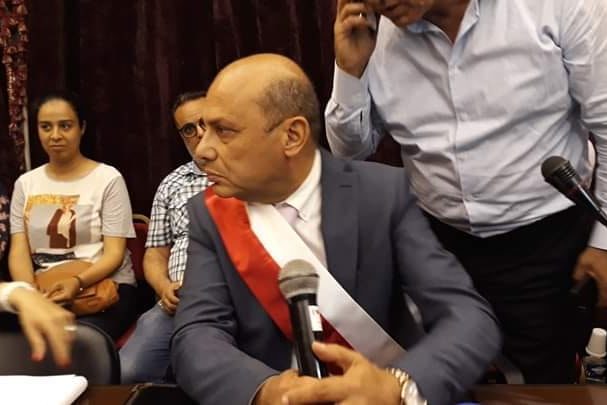 Knoozfm's tweet photo. #خاص_بكنوز_أفم

رئيس بلدية سوسة : "القا��ون فوق الجميع ، و كشك مشغل الإتصالات الموجود أمام المدينة العتيقة في منتصف الطريق سوف يقع إزالته في القريب العاجل ." 

#knoozfm https://t.co/bZKOkRtJkp