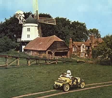 dcb_notDBCOOPER's tweet image. #ArchitectureMoveChallenge
Day 3: fav movie country home. 
Chitty Chitty Bang Bang
1968