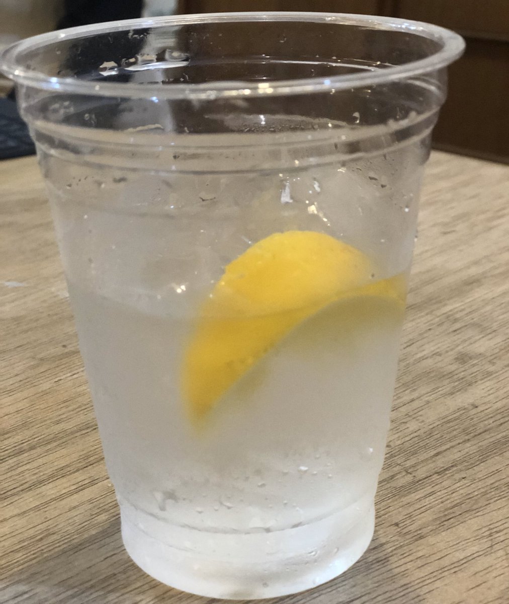 なおちゃん フリーランス料理人 レモンサワーうまいっすね お揃いレモン Usume なおちゃん フリーランス料理人 レモンサワーうまいっすね お揃いレモン Usume