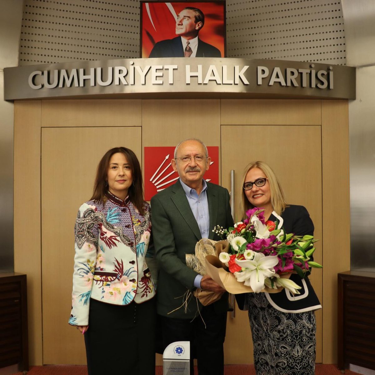 TABİD olarak 16 Ekim 2019 tarihinde CHP Genel Başkanı Sayın KEMAL Kılıçdaroğlu’nu ziyaret ettik. Projelerimizi anlattık #tabid @ankarasanayi4.0
