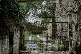 SugboPH's tweet photo. Hi Sugboanons, what keeps you up at night? Well, this might. 😏👻

SCARY STORIES AND HAUNTED PLACES IN CEBU CITY
- a thread https://t.co/n4aKtP7uHN