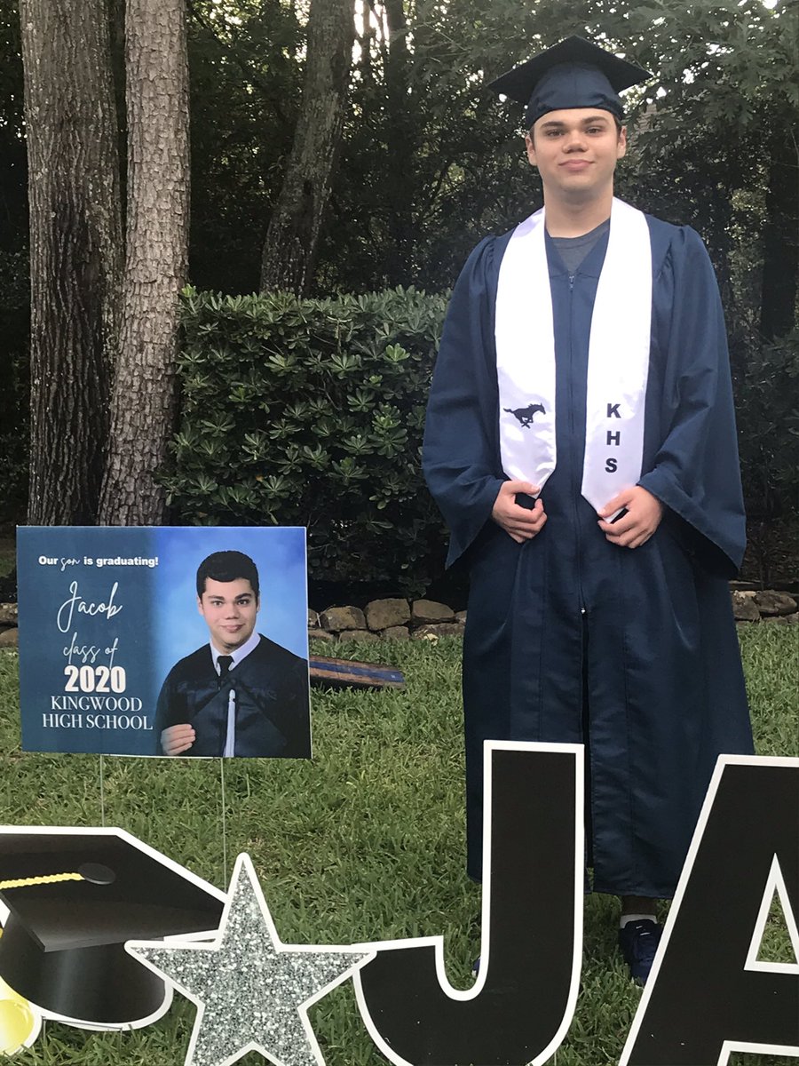 ChanceyHolley's tweet photo. So proud of our senior Jacob Johnson class of 2020 and his brother Joseph, graduate of Kingwood 2019.
#seniorstrong #classof2020  @HumbleISD_KHS https://t.co/xx18WxClw6
