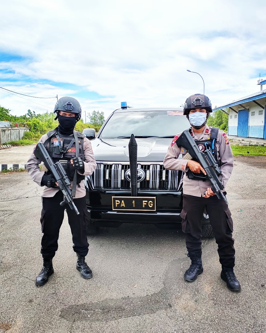 ChickenSpeed2's tweet photo. Ijin upload mobilnya bapa 01 Merauke https://t.co/O82Z07crrw