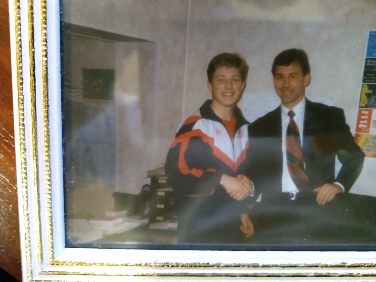 bongeye1979's tweet photo. Just been sent this π€£π€£, singed by my footballing hero, then 2 years later bombed by him, the reality of trying to become a professional footballer #iddoitallagain π€π»π€π»π€π»πππ https://t.co/4fqYUVoW3m