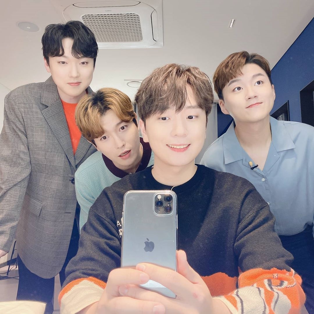 mozzi__mozzi__'s tweet photo. 김포레 ㅜㅜ 진짜 가만안도 ㅜㅜㅜㅜ 불명 1시간 전에 전투일정 들고오기 있기 없기???? 😭😭😭😭💖💖💖💖💖💖 https://t.co/uReKEpM9J1