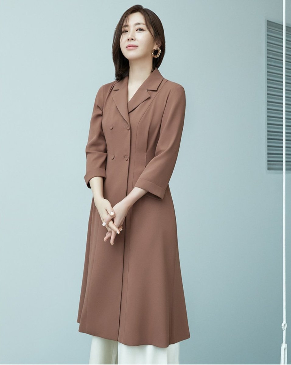 songyoonaPH's tweet photo. "God is within her, she will not fall.."- Psalms 46:5
❤💛💜💚🧡
#송윤아 #SongYoonA #SongYoonAh #조르쥬레쉬 #GeorgesRech #GeorgesRech2020SSCollection #SongYoonAhFashion https://t.co/9mR41Ce837